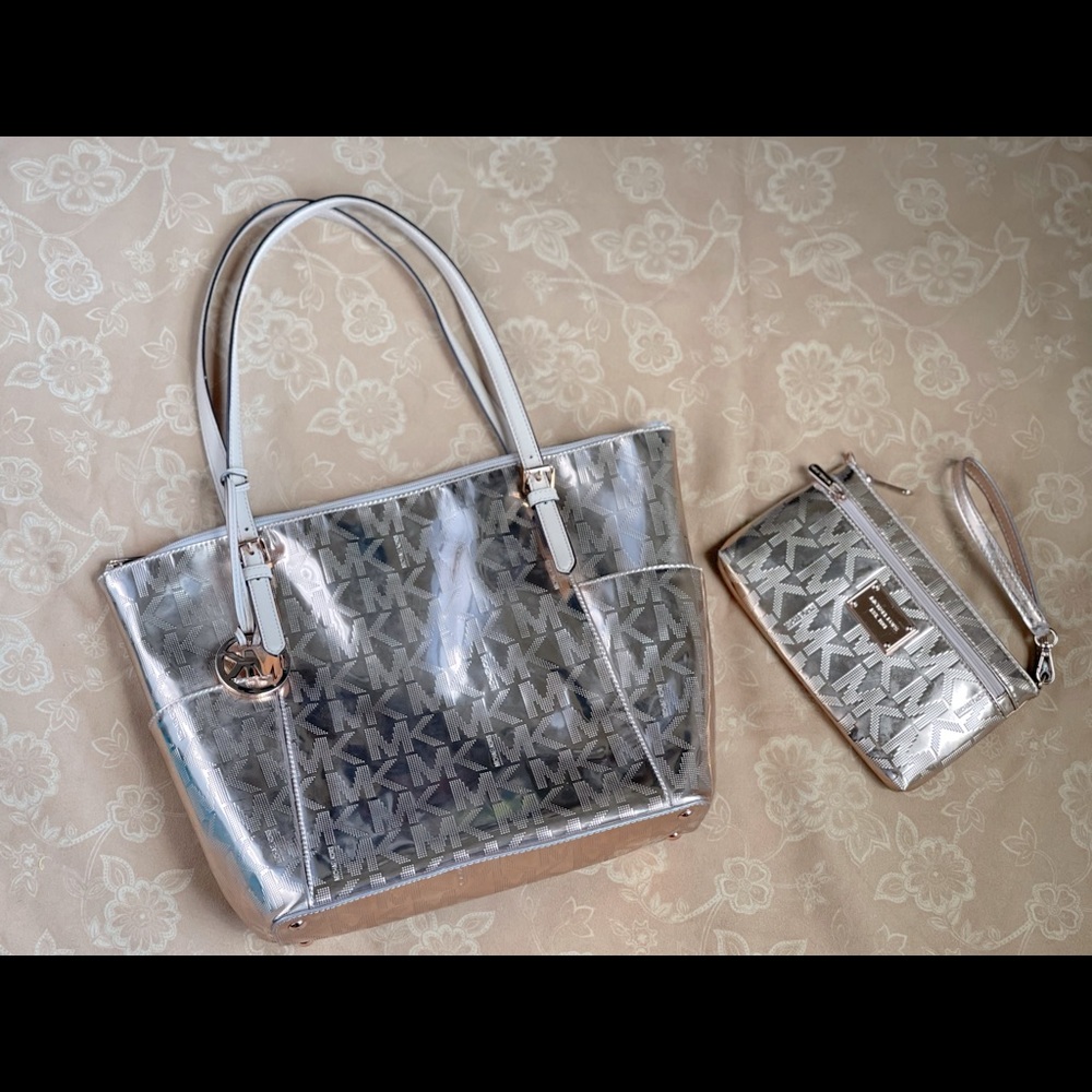 Michael Kors Rose Gold Tote and Wristlet EUC